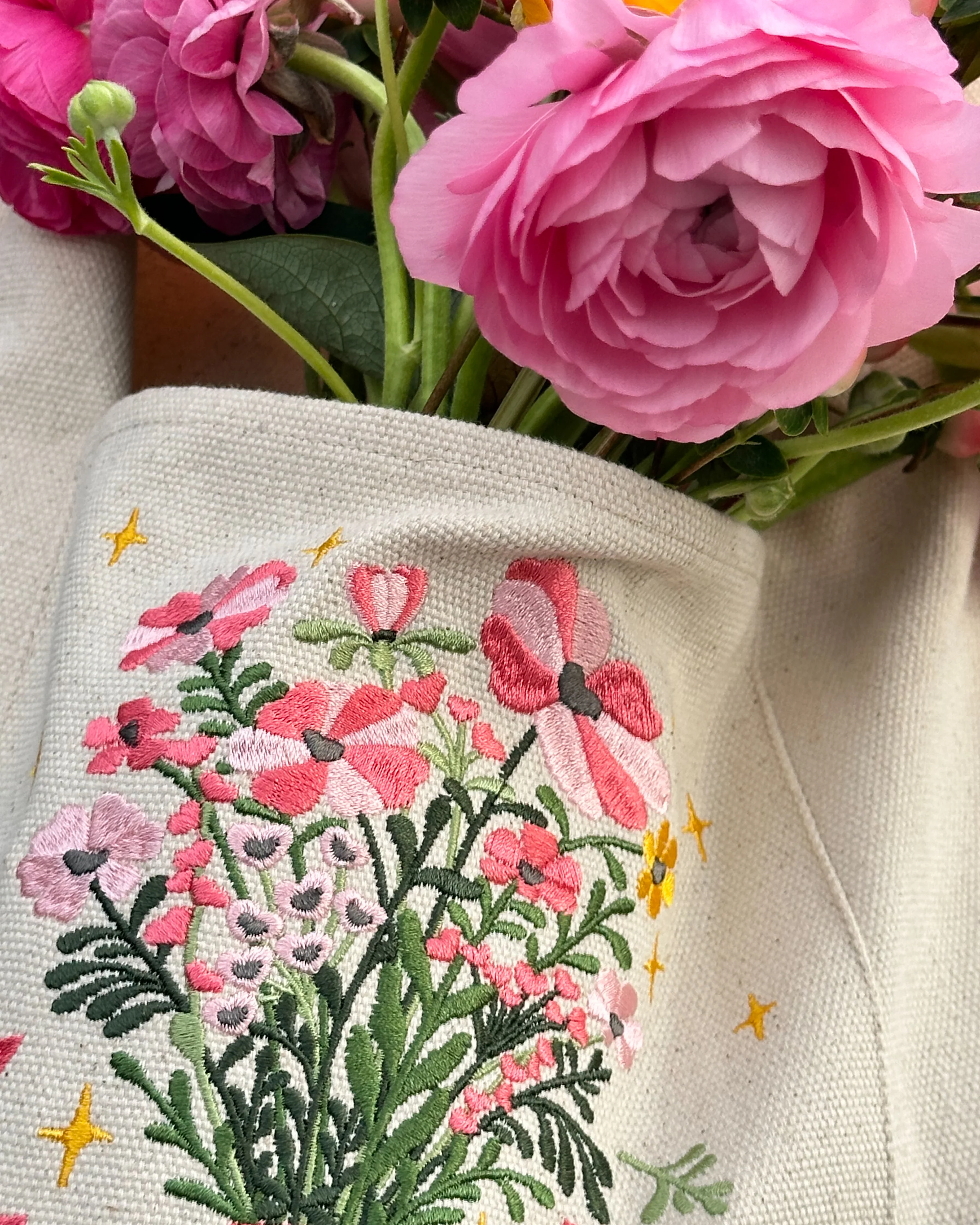 "Gift Giving" Embroidered Tote Bag - Image 3